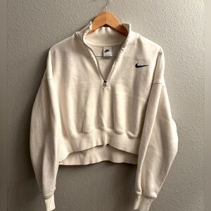 Women’s Nike Cropped Quarter Zip Sweatshirt size Large